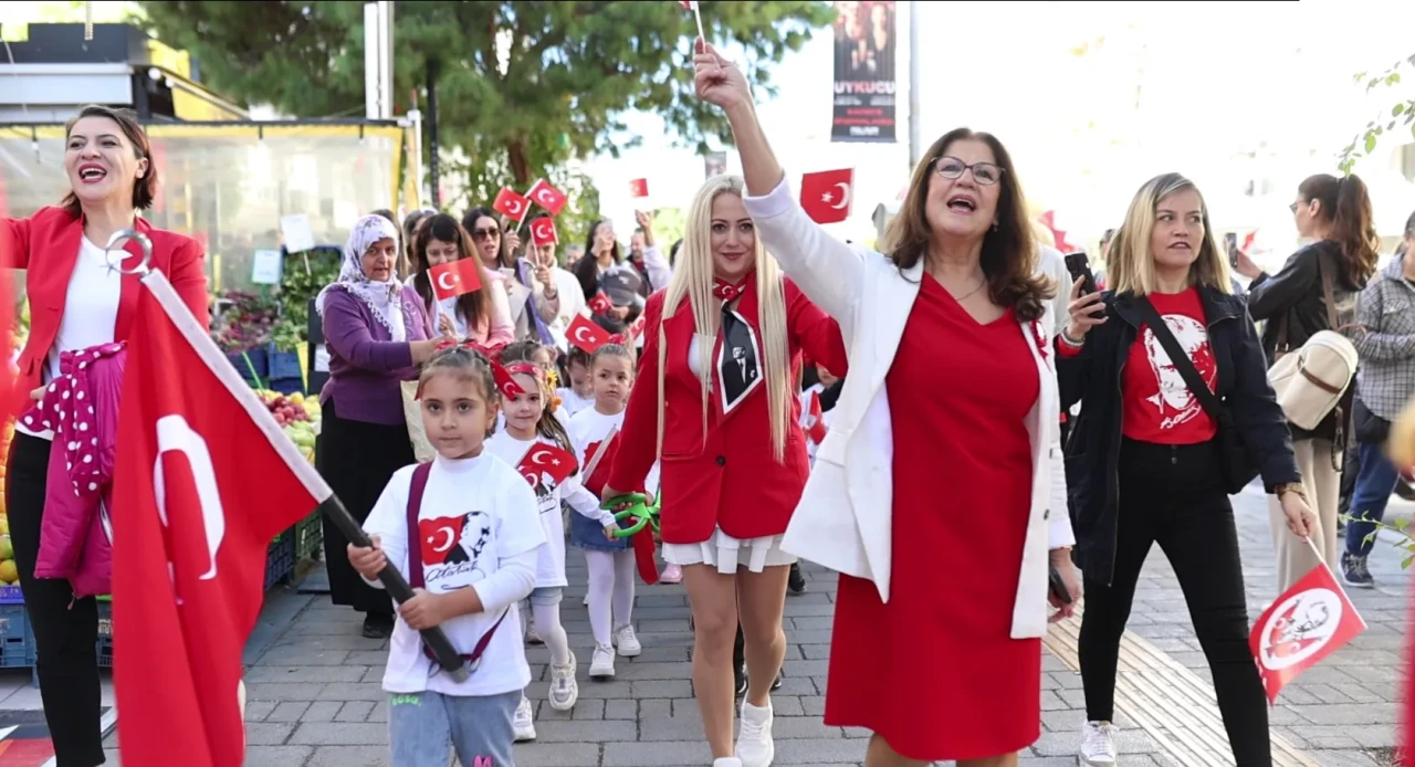 Cumhuriyet ‘Sevgi’ ile yeşeriyor