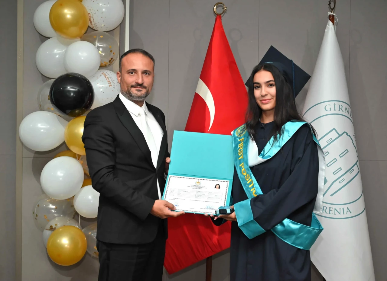 Dr. Suat Günsel Girne Koleji Mezunlarını Dünyaya Uğurladı