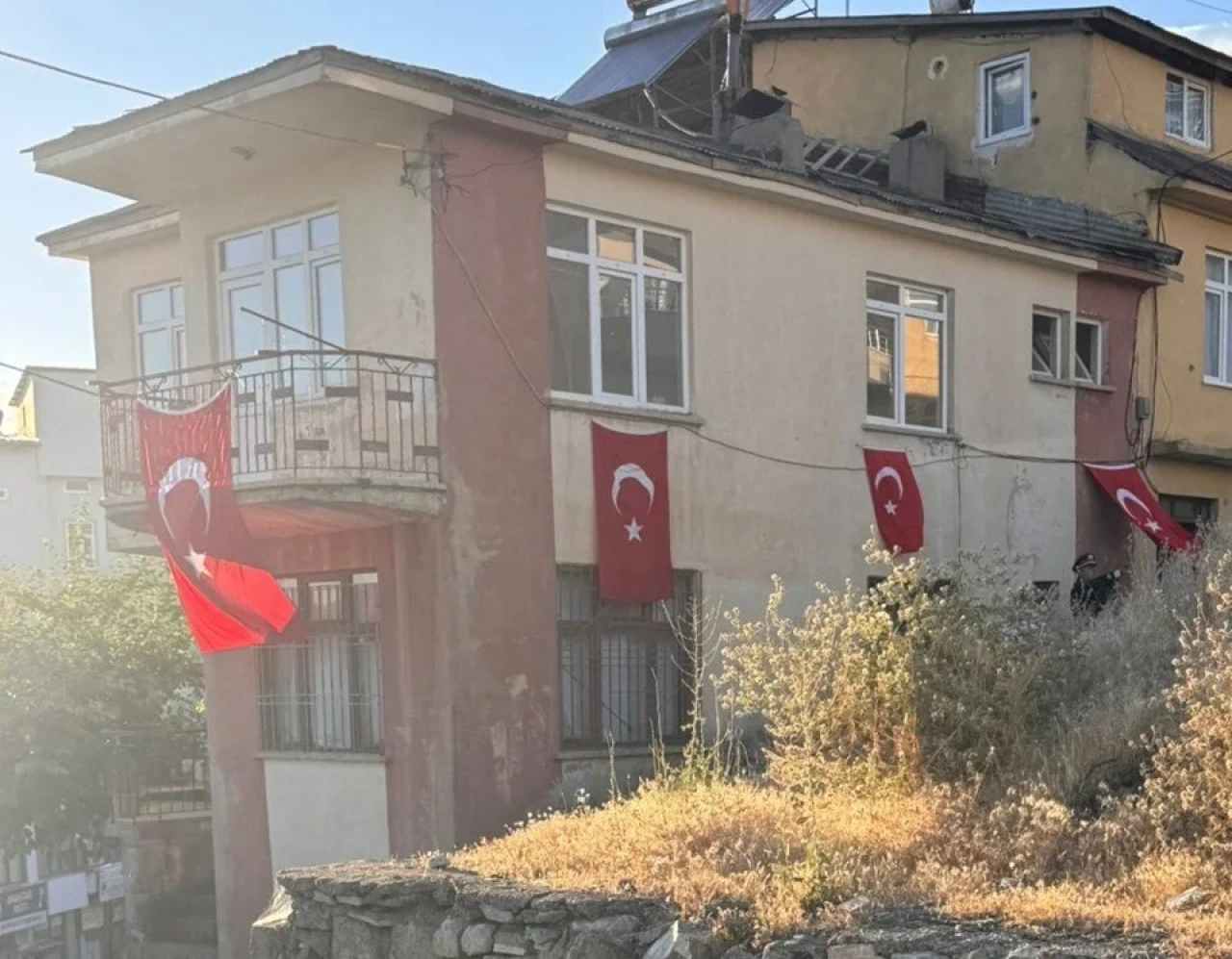 Şehit Ateşi Yine Yüreklere Düştü