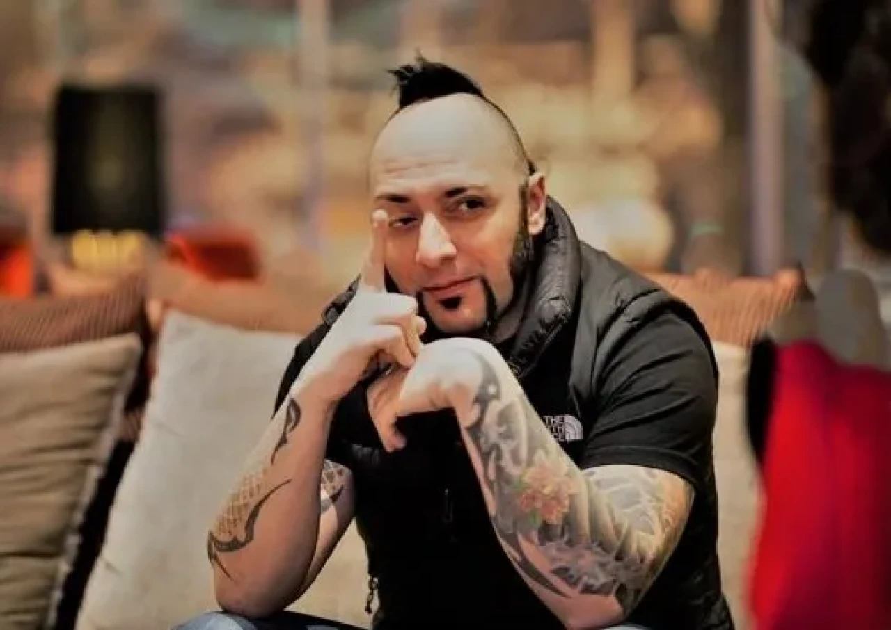 Hayko Cepkin: Türk Rock’ının Aykırı ve Karanlık Prensi