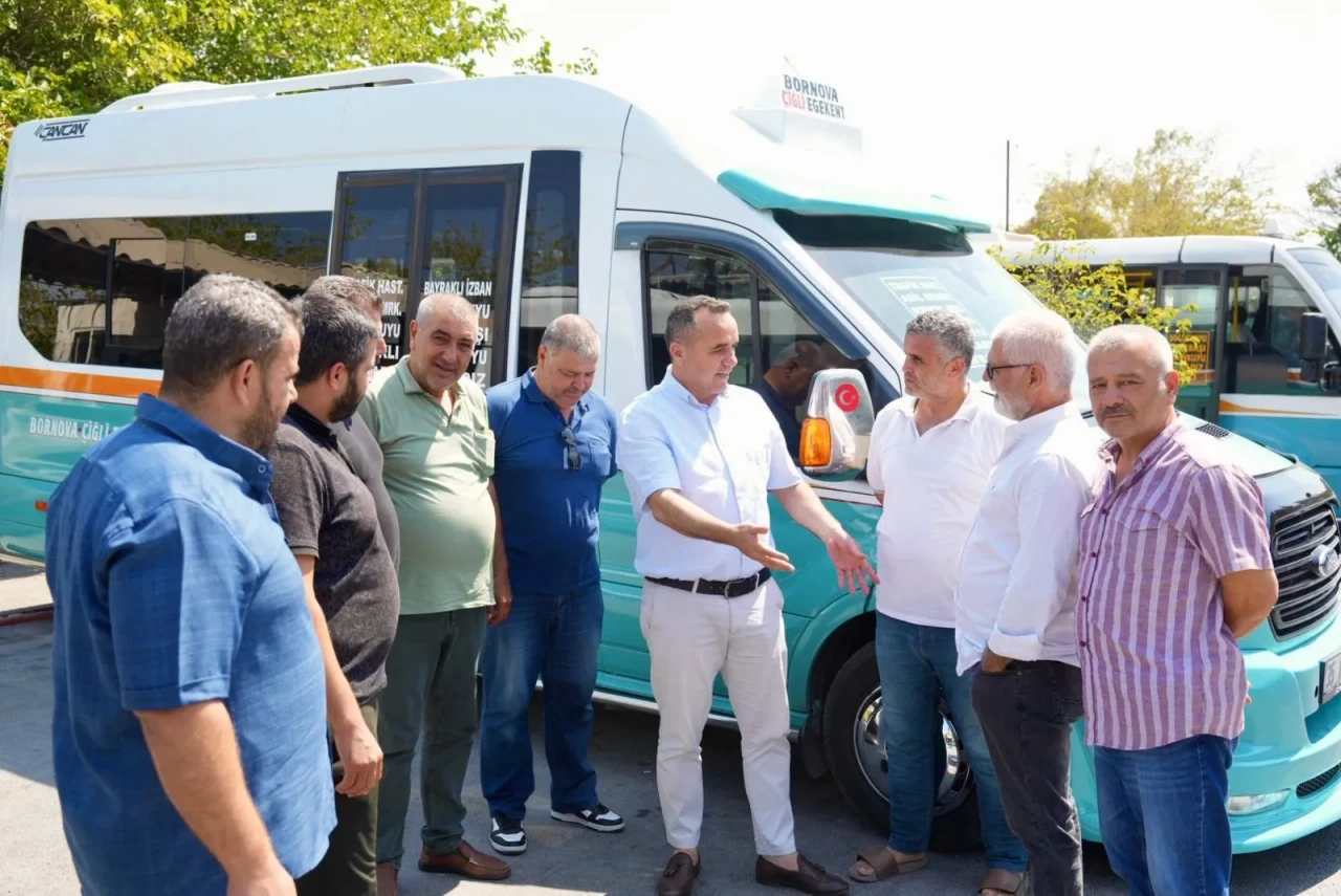 Kader Atlı’dan “İzmir Minibüs Kart” Projesine Sert Eleştiri: Teknolojiye Değil, Yanlış Sisteme Karşıyız