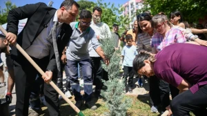 Bornova’da fidanlar toprakla buluştu
