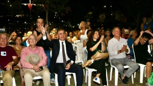 Başkan Tugay, Alaybey Mahalle Şenliği’ne katıldı