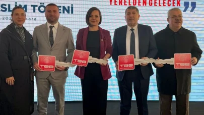 Karabağlar Belediyesi’ne Yeni İş Makinesi Desteği