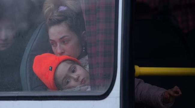 İngiltere'den tepki çeken mülteci hamlesi! Sadece 300 Ukraynalı kabul ettiler