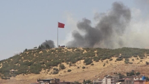 Şırnak'taki askeri birlikte mühimmat bakımı sırasında patlama! Alevlerin kentin her yerinden gözüktü